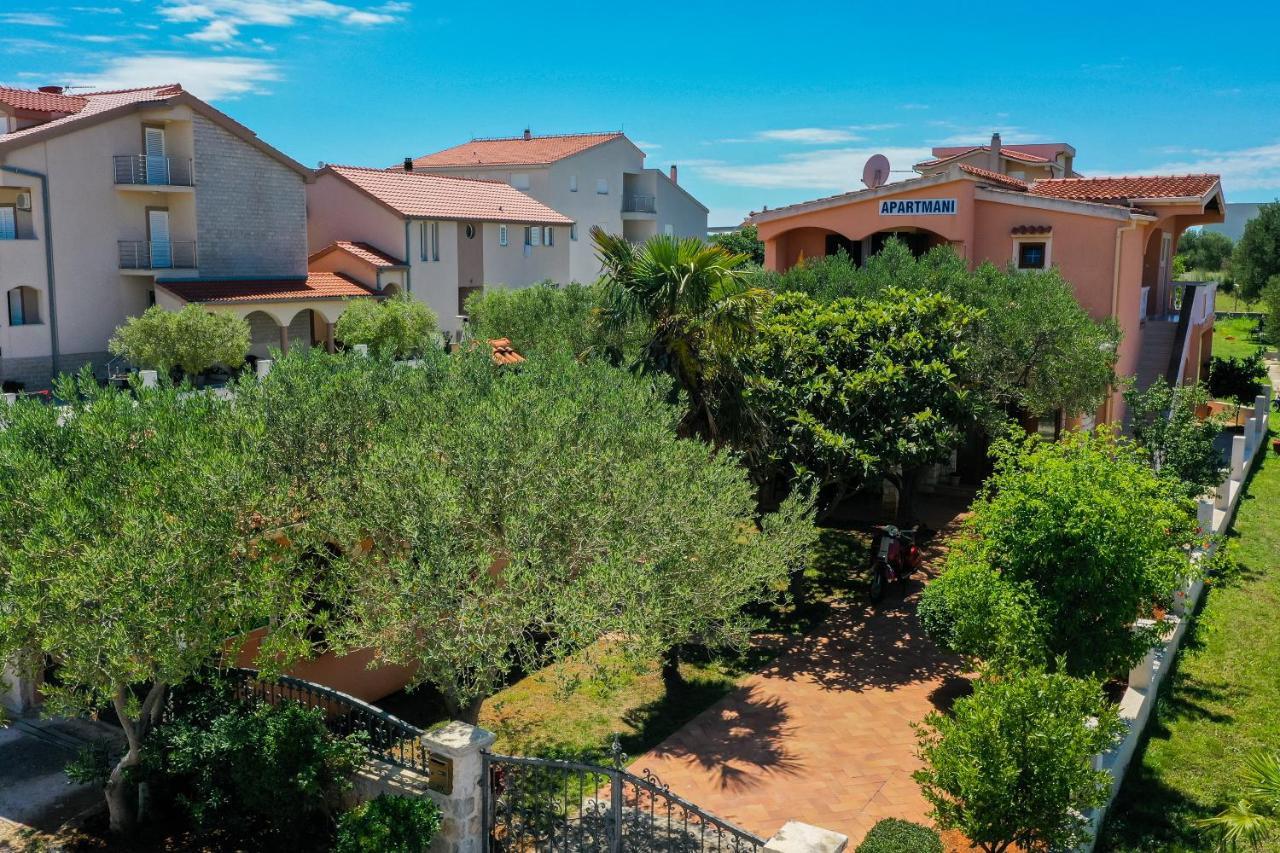 Apartmani Vesna Бибинє Екстер'єр фото